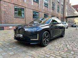 Schwarz Gebraucht 2022 BMW iX SUV | 69.900 €
