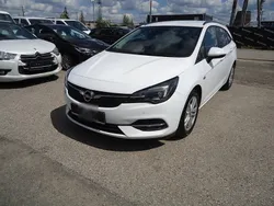 Weiß Gebraucht 2021 Opel Astra Limousine | 10.000 € (Fairer Preis)