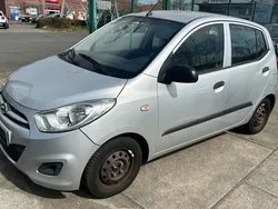 Silber Gebraucht 2013 Hyundai i10 Edition Kleinwagen | 2.500 € (Guter Preis)