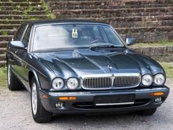 Grau Gebraucht 1998 Jaguar XJ Sovereign Limousine | 26.999 €