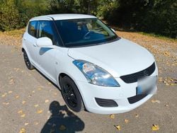 Weiß Gebraucht 2013 Suzuki Swift Kleinwagen | 4.900 € (Fairer Preis)