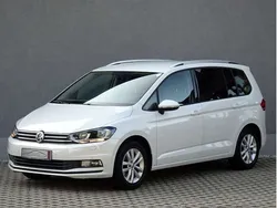 Weiß Gebraucht 2016 VW Touran Allstar Van / Kleinbus | 19.980 € (Fairer Preis)