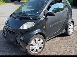 Schwarz Gebraucht 2001 Smart ForTwo Coupé Kleinwagen | 2.000 € (Fairer Preis)