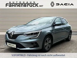 Grau Gebraucht 2021 Renault Mégane IV Intens Limousine | 18.290 € (Fairer Preis)
