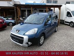 Blau Gebraucht 2012 Peugeot Partner Tepee Outdoor Van / Kleinbus | 6.490 € (Guter Preis)