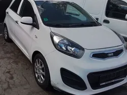 Weiß Gebraucht 2015 Kia Picanto 2 Kleinwagen | 3.150 € (Guter Preis)