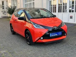 Orange Gebraucht 2015 Toyota Aygo X-cite Kleinwagen | 6.750 € (Etwas zu teuer)