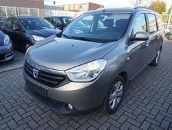 Grau Gebraucht 2013 Dacia Lodgy Prestige Van / Kleinbus | 2.900 € (Fairer Preis)