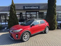 Signal rot Gebraucht 2018 Kia Stonic Vision SUV | 12.490 € (Fairer Preis)