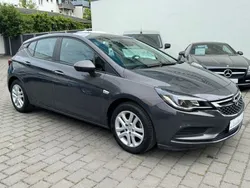 Grau Gebraucht 2016 Opel Astra Edition Limousine | 9.395 € (Guter Preis)