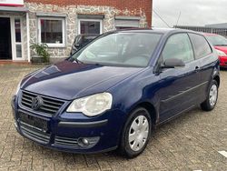 Blau Gebraucht 2005 VW Polo Trendline Limousine | 750 € (Guter Preis)