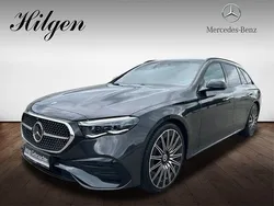 Grau Gebraucht 2024 Mercedes E450 Premium Limousine | 79.850 € (Fairer Preis)