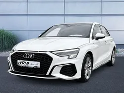 Weiß Gebraucht 2023 Audi A3 Sportback Sport Limousine | 25.950 € (Fairer Preis)