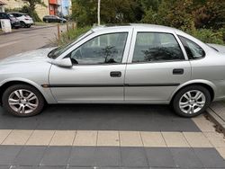 Silber Gebraucht 1998 Opel Vectra Limousine | 1.250 € (Guter Preis)