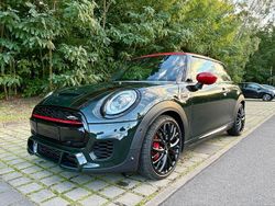 Grün Gebraucht 2020 Mini John Cooper Works Kleinwagen | 21.900 € (Guter Preis)