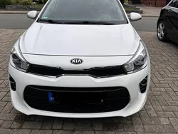 Weiß Gebraucht 2018 Kia Rio Kleinwagen | 8.350 € (Fairer Preis)