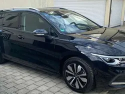 Schwarz Gebraucht 2023 VW Golf VIII Move Kombi | 26.500 € (Fairer Preis)