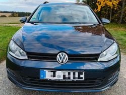 Blau Gebraucht 2015 VW Golf VII Trendline Kombi | 7.800 € (Guter Preis)