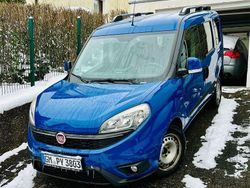 Blau Gebraucht 2016 Fiat Doblò Lounge Van / Kleinbus | 12.500 €