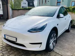 Weiß Gebraucht 2024 Tesla Model Y Standard Range SUV | 36.500 € (Fairer Preis)