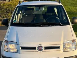 Weiß Gebraucht 2012 Fiat Panda Kleinwagen | 2.500 €