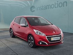 Rot Gebraucht 2018 Peugeot 208 Kleinwagen | 12.570 €