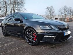 Schwarz Gebraucht 2018 Skoda Octavia RS Kombi | 23.190 € (Etwas zu teuer)