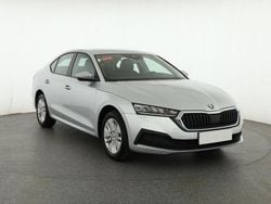 Silber Gebraucht 2023 Skoda Octavia Limousine | 22.940 € (Guter Preis)