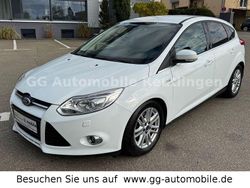 Weiß Gebraucht 2012 Ford Focus Titanium Limousine | 6.499 € (Fairer Preis)