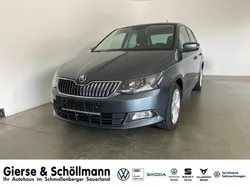 Quarzgrau metallic (metallic) Gebraucht 2016 Skoda Fabia Style Limousine | 8.200 € (Guter Preis)