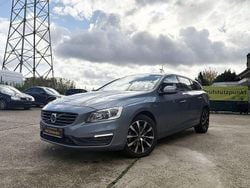Blau Gebraucht 2017 Volvo V60 Linje Svart Kombi | 14.990 € (Fairer Preis)