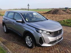 Silber Gebraucht 2021 Peugeot 5008 Business-Line Van / Kleinbus | 16.576 € (Fairer Preis)