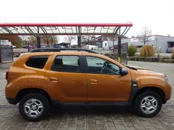 Orange Gebraucht 2018 Dacia Duster Comfort SUV | 12.680 € (Teuer)