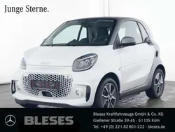 Bodypanels in moon white (matt Gebraucht 2024 Smart ForTwo Electric Drive Exclusive Coupé | 17.950 € (Etwas zu teuer)