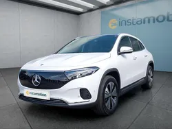 Weiß Gebraucht 2024 Mercedes EQA300 SUV | 35.649 € (Fairer Preis)