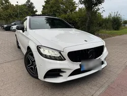 Weiß Gebraucht 2018 Mercedes C220 AMG line Coupé | 30.750 €