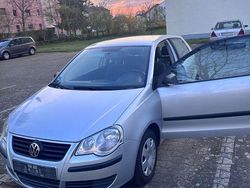 Grau Gebraucht 2007 VW Polo Trendline Limousine | 3.750 € (Teuer)