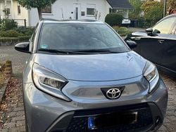 Grau Gebraucht 2023 Toyota Aygo Kleinwagen | 17.800 € (Fairer Preis)