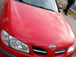 Rot Gebraucht 2000 Nissan Almera Kleinwagen | 600 €