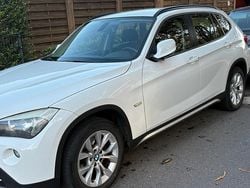 Weiß Gebraucht 2011 BMW X1 SUV | 8.199 €