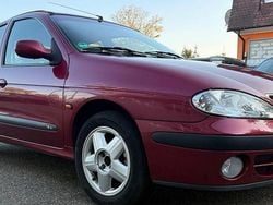 Rot Gebraucht 2001 Renault Mégane Limousine | 1.799 € (Fairer Preis)