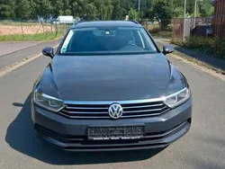 Grau Gebraucht 2016 VW Passat Comfortline Kombi | 10.900 € (Guter Preis)