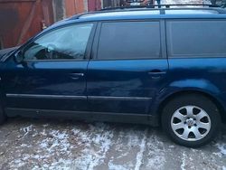 Violet Gebraucht 1999 VW Passat Kombi | 1.000 €