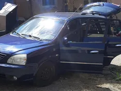 Blau Gebraucht 2006 Kia Carens Van / Kleinbus | 1.000 € (Superpreis)