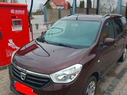 Braun Gebraucht 2016 Dacia Lodgy Lauréate Van / Kleinbus | 4.500 € (Guter Preis)