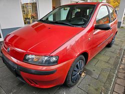 Rot Gebraucht 2005 Fiat Punto Active Limousine | 1.975 € (Fairer Preis)
