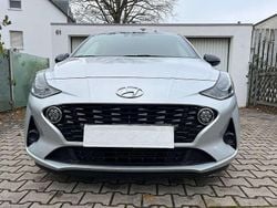 Silber Gebraucht 2023 Hyundai i10 Kleinwagen | 12.450 € (Guter Preis)