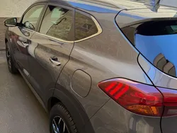 Grau Gebraucht 2020 Hyundai Tucson Premium SUV | 23.000 € (Guter Preis)