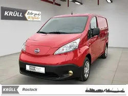 Rot (red (s)) Gebraucht 2021 Nissan e-NV200 Comfort Van | 20.489 € (Etwas zu teuer)