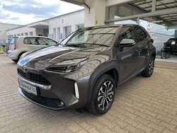 Marlingrau metallic Gebraucht 2021 Toyota Yaris Hybrid Team SUV | 20.996 € (Guter Preis)